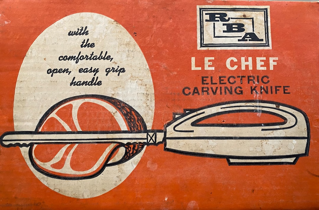 Electric Knife - The Holiday Carving Solution (Image Credits: Unsplash)