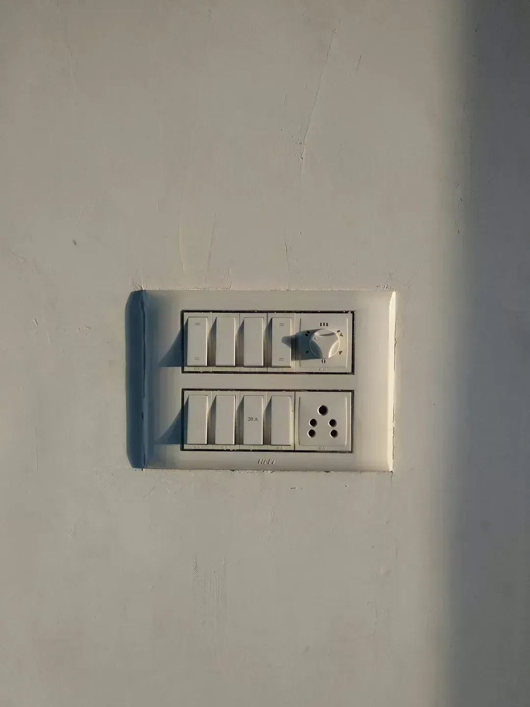 Installing Outdoor Outlets Without Weatherproof Covers (Image Credits: Unsplash)