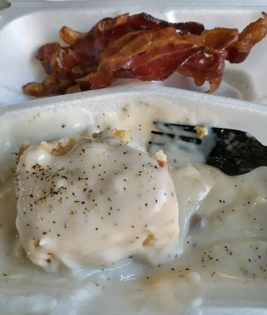 Sawmill Gravy Made with Cornmeal (Image Credits: Flickr)