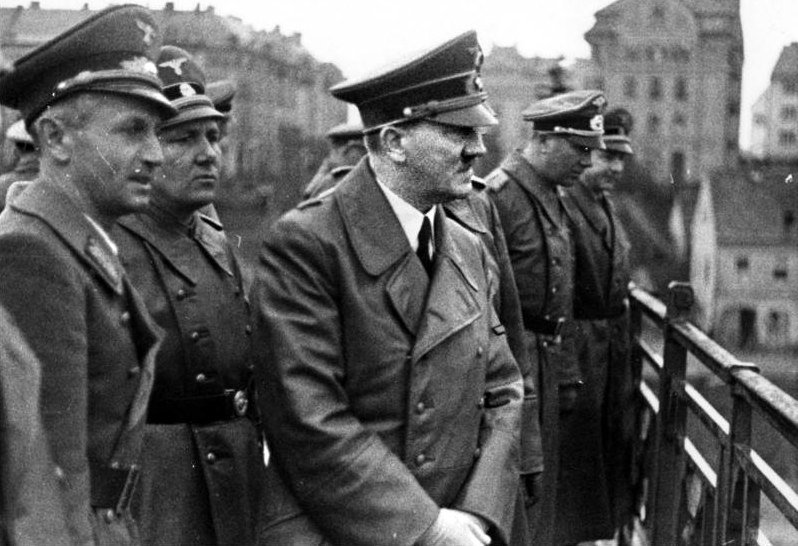 Adolf Hitler - Fear of Dental Treatment (Image Credits: Wikimedia)