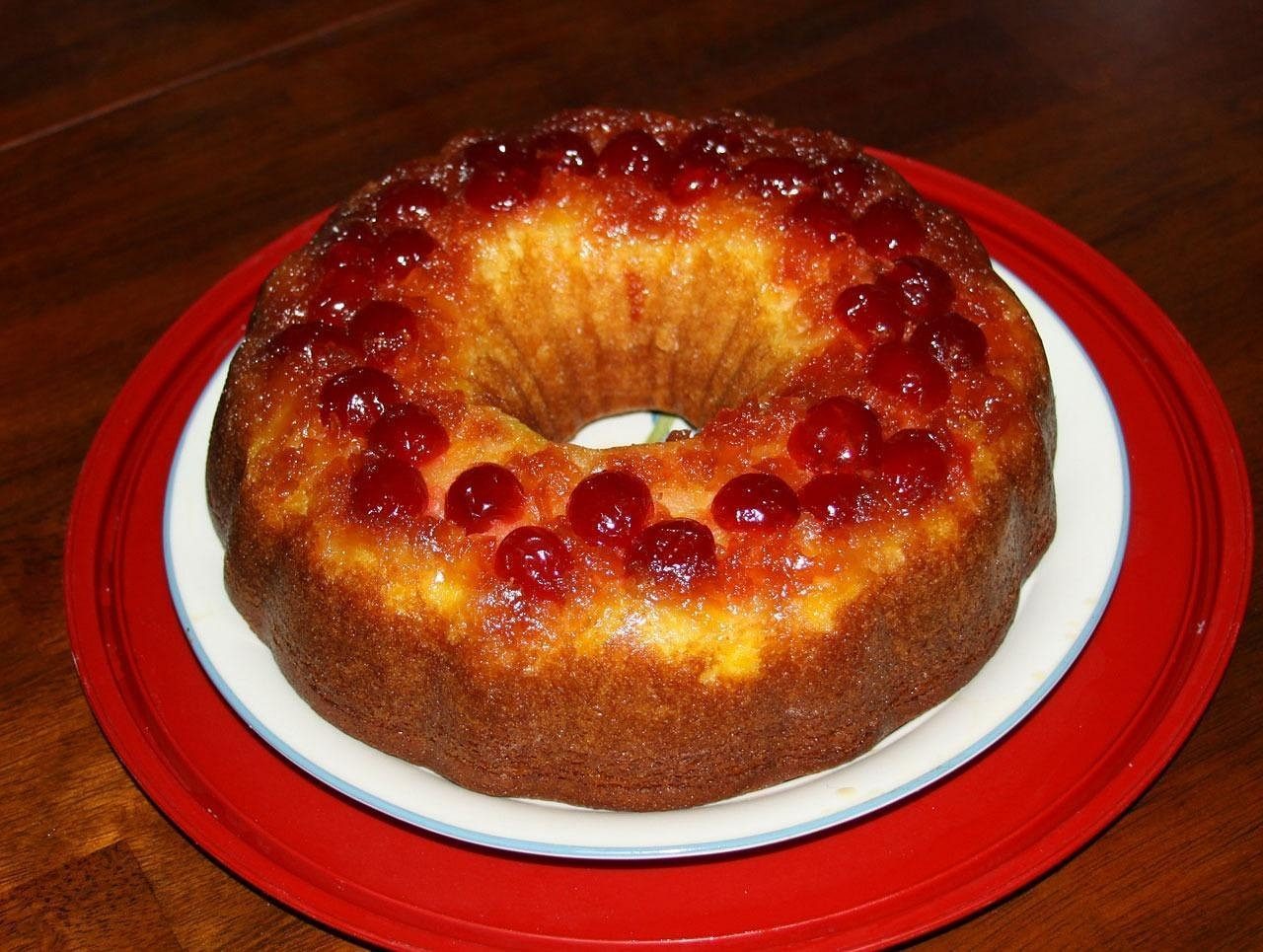 Pineapple Upside-Down Cake (Image Credits: Pixabay)