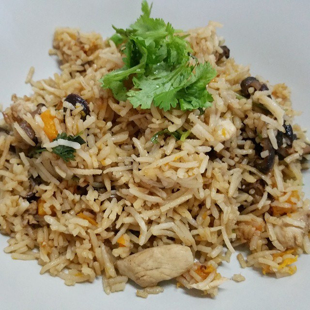 Budget-Friendly One-Pot Chicken and Rice Classic (image credits: Gallery Image)