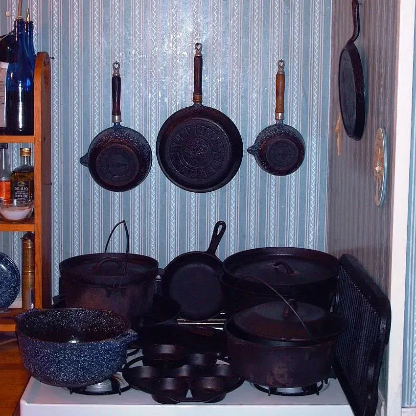 Oven Seasoning May Not Be Your Best Option (Image Credits: Flickr)