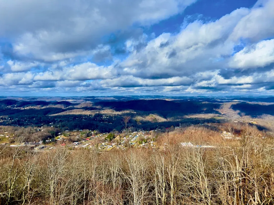12. West Virginia: Affordable But Struggling (Image Credits: Unsplash)