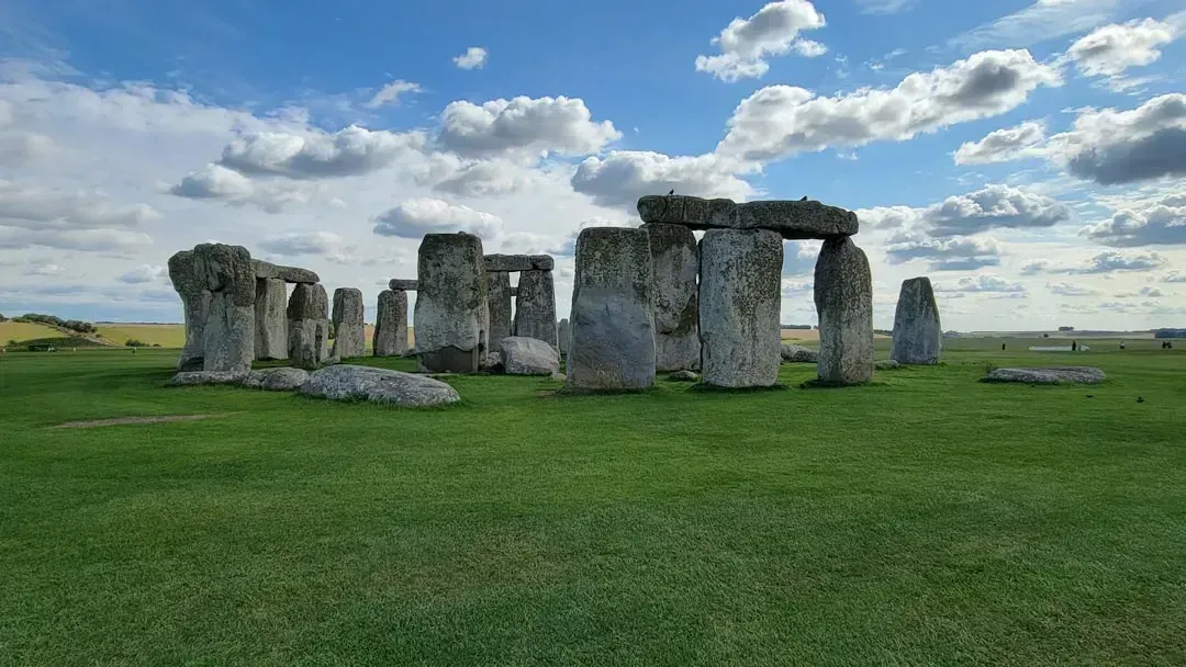 3. Stonehenge, England: Big Rocks, Bigger Disappointment (Image Credits: Unsplash)