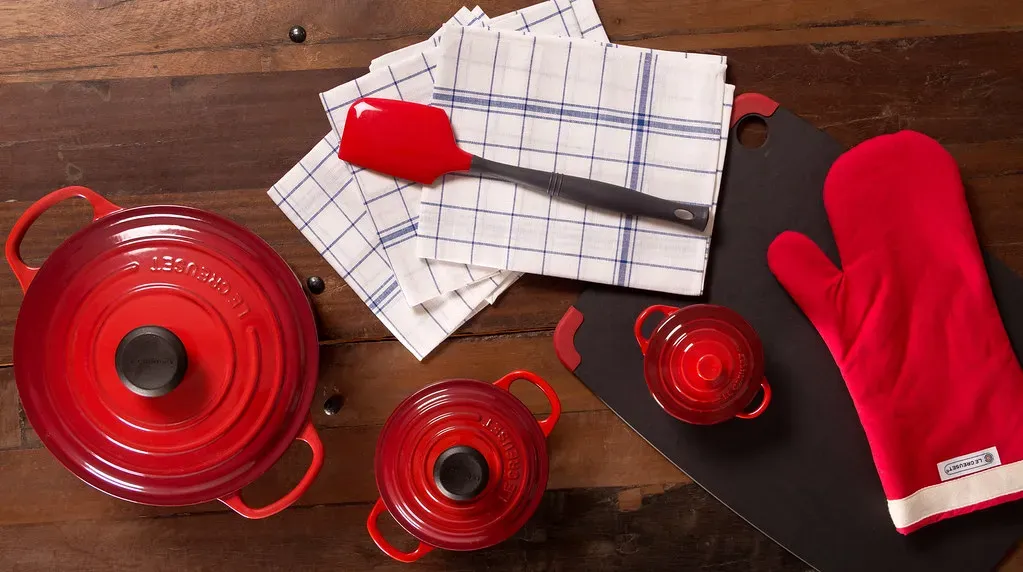 Le Creuset Enameled Cast Iron in Discontinued Colors (Image Credits: Flickr)