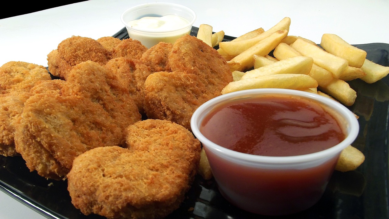 KFC's Hand-Breaded Nuggets with Five Sauce Varieties (Image Credits: Pixabay)