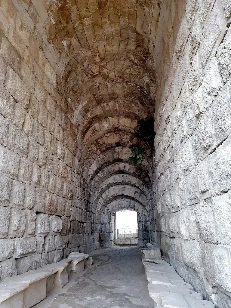 Ancient Neolithic Amphitheater Built 11,000 Years Ago Challenges Everything (Image Credits: Flickr)