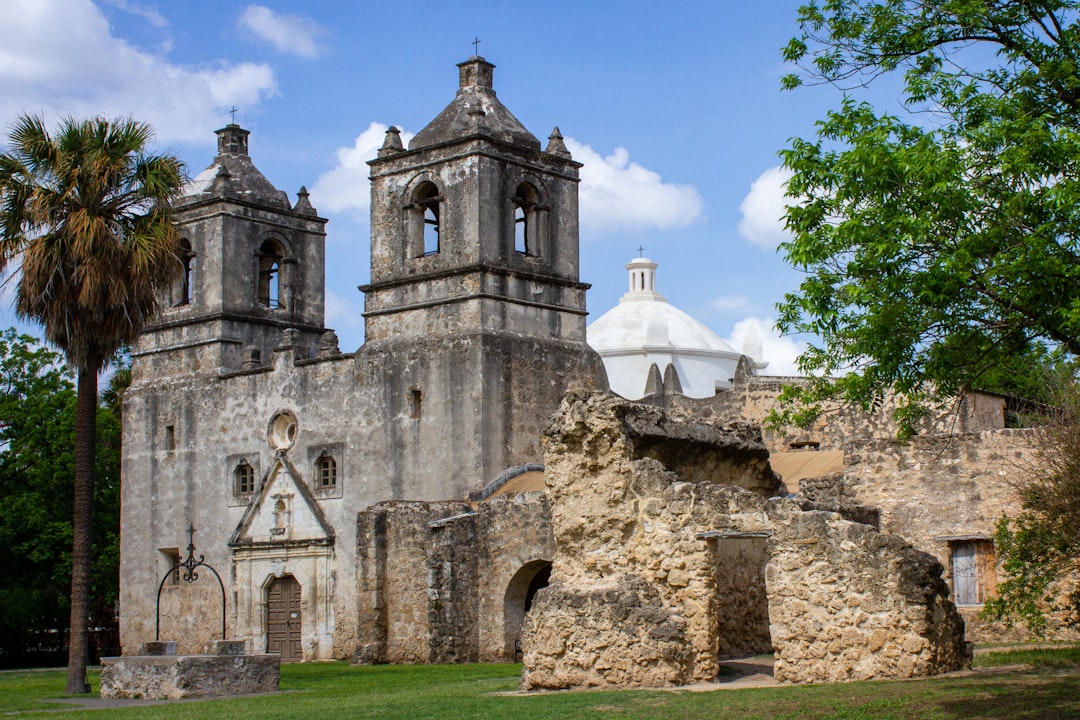 Spanish Colonial Mission Style - Fortress Churches of the Frontier (image credits: unsplash)