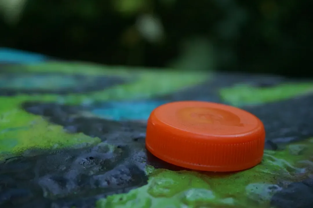 5. Bottle Caps and Small Plastic Lids (Image Credits: Unsplash)