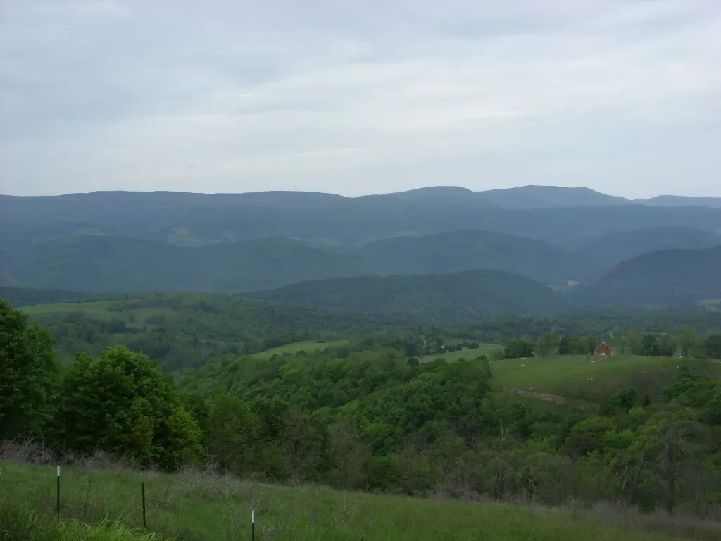 6. Elkins, West Virginia: Mountains, Money, and a Fresh Start (Dougtone, Flickr, CC BY-SA 2.0)