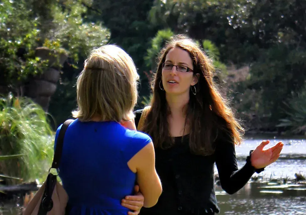 Your Body Language Says More Than Your Words (Image Credits: Wikimedia)