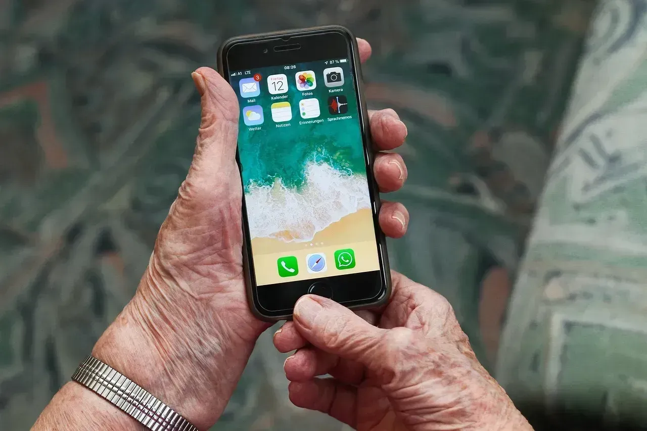 Smartphone: Your Pocket Command Center (Image Credits: Pixabay)