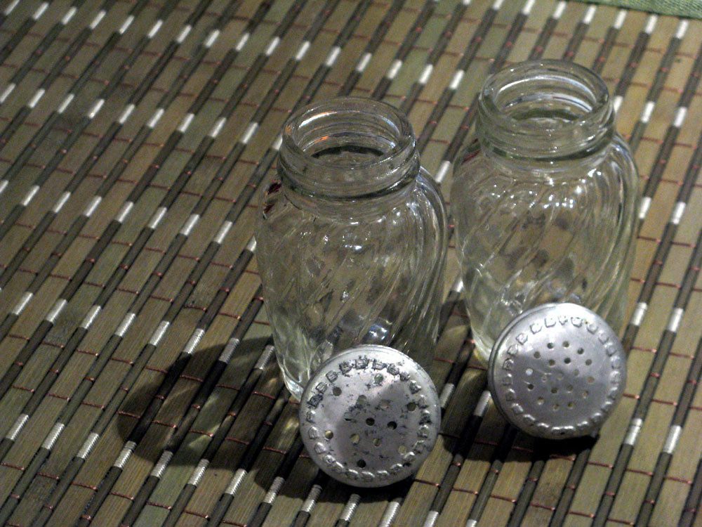 Vintage Salt and Pepper Shakers (Image Credits: Flickr)