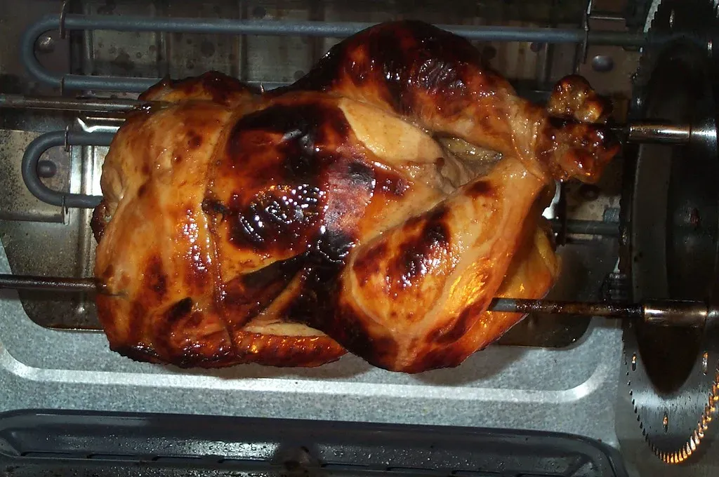Why Grocery Chains Willingly Bleed Money on Chicken (Image Credits: Flickr)