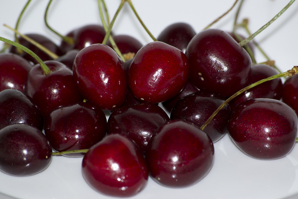 Cherries - Small but Mighty Sleep Aids (image credits: flickr)