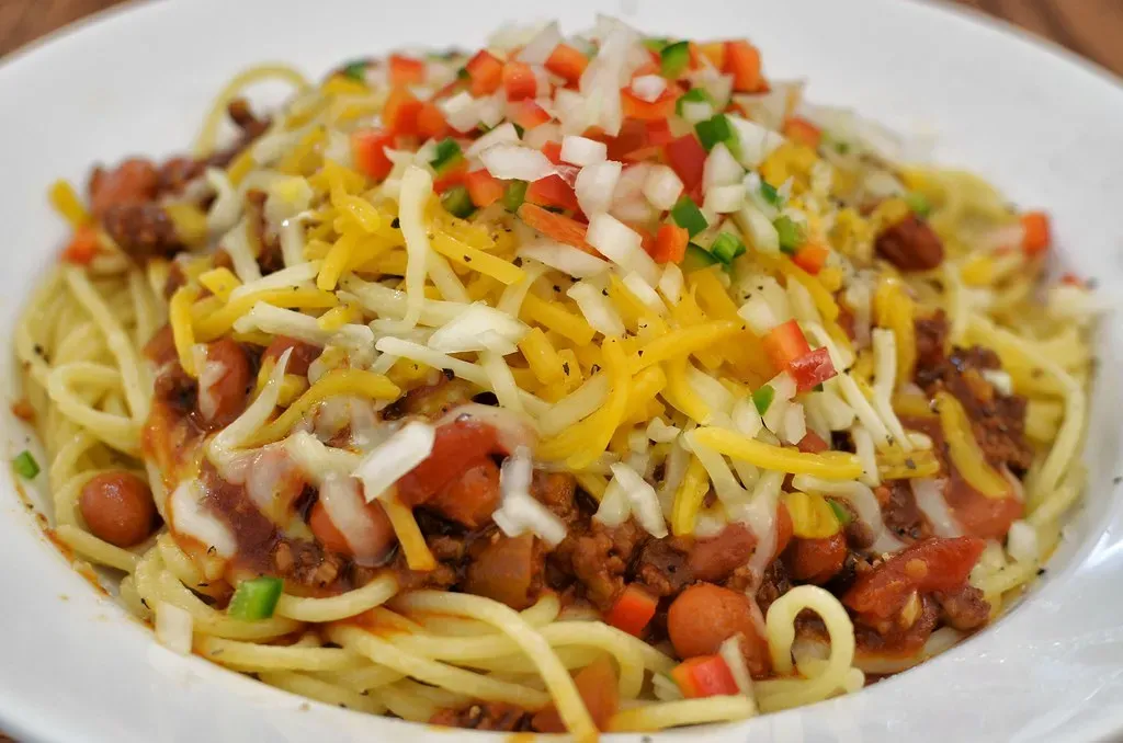 Ohio: Cincinnati Chili, A Dish That Divides the Nation (jeffreyw, Flickr, CC BY 2.0)