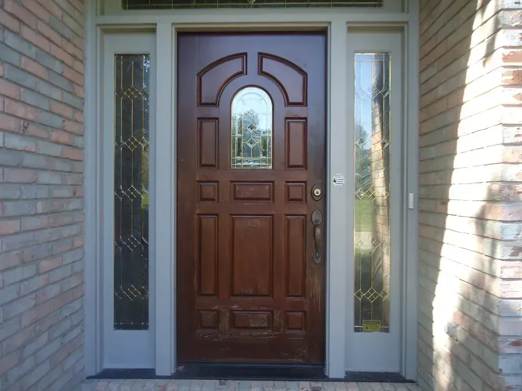 7. Interior Doors and Door Frames: Smudges in Plain Sight (Towne Post Network, Flickr, CC BY 2.0)