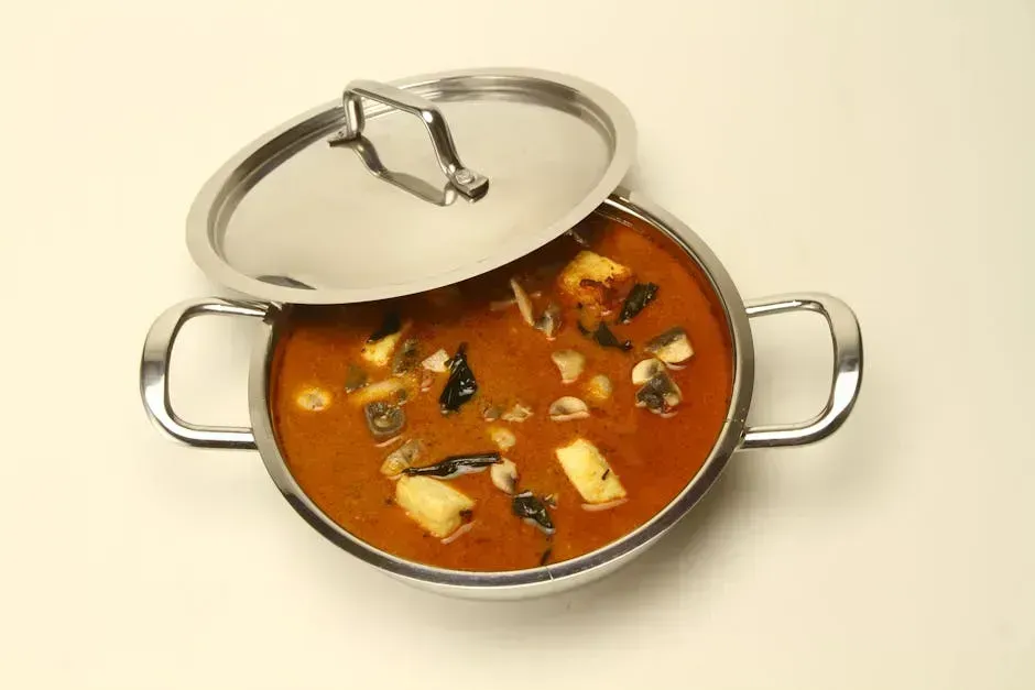 7. Spicy Foods and Curries (Image Credits: Pexels)