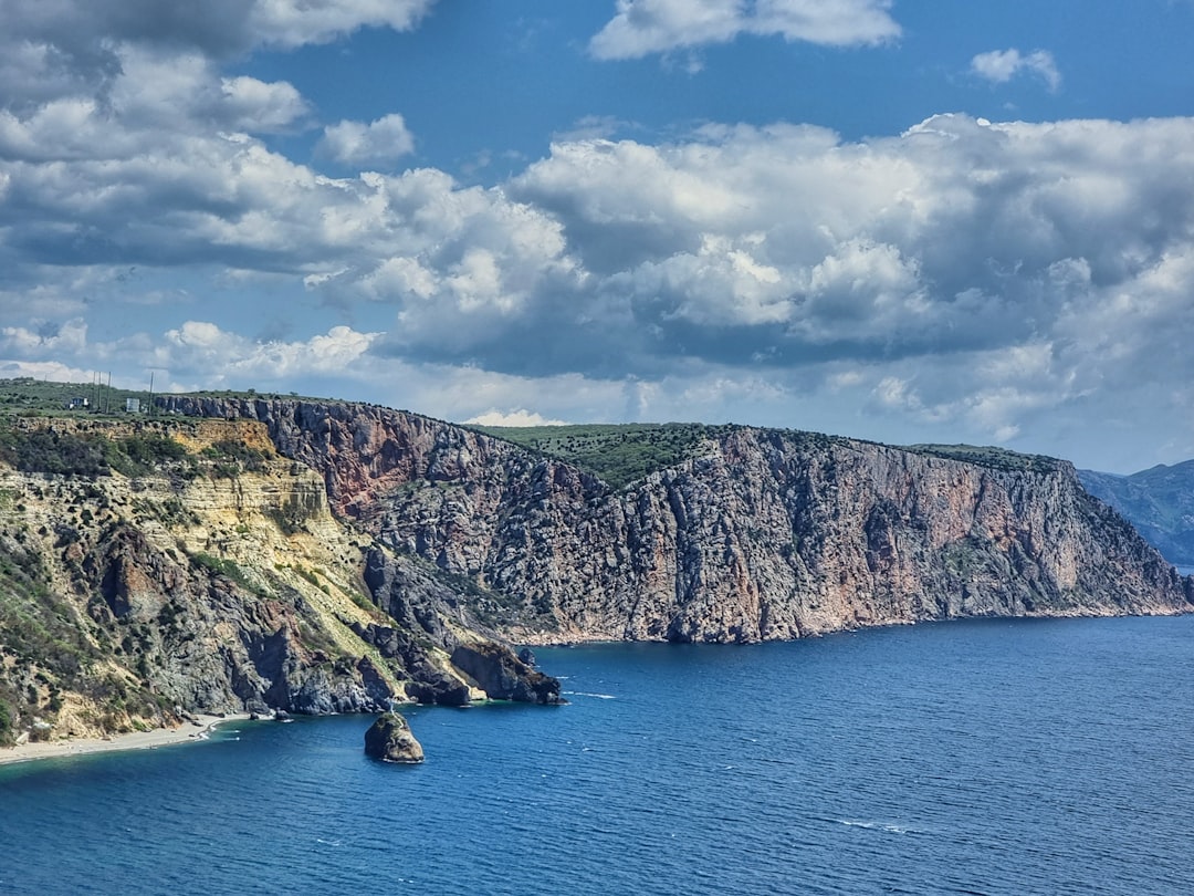 Santorini: Paradise Lost to Instagram Fame (image credits: unsplash)