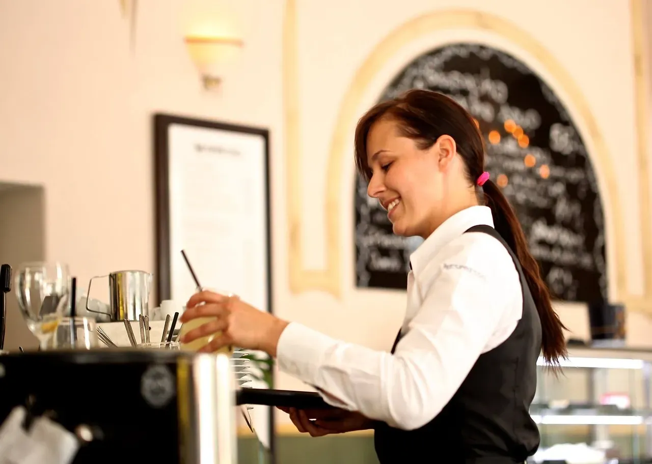 5. Specials Are Being Pushed With Suspicious Urgency (Image Credits: Pixabay)