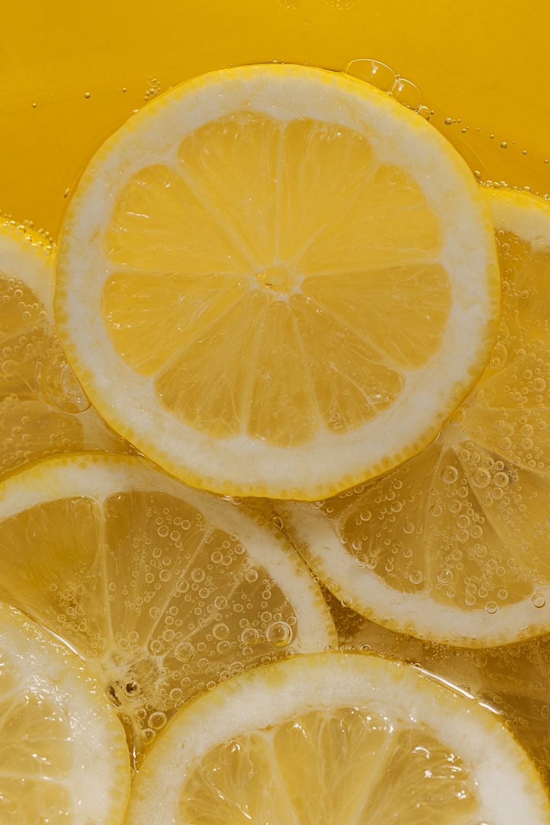 Lemon Slices and Garnishes (image credits: unsplash)