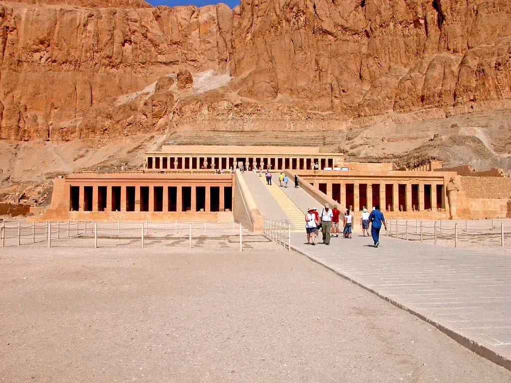 7. Saudi Arabia - Rapidly Opening Up, But Risks Remain (Image Credits: Flickr)