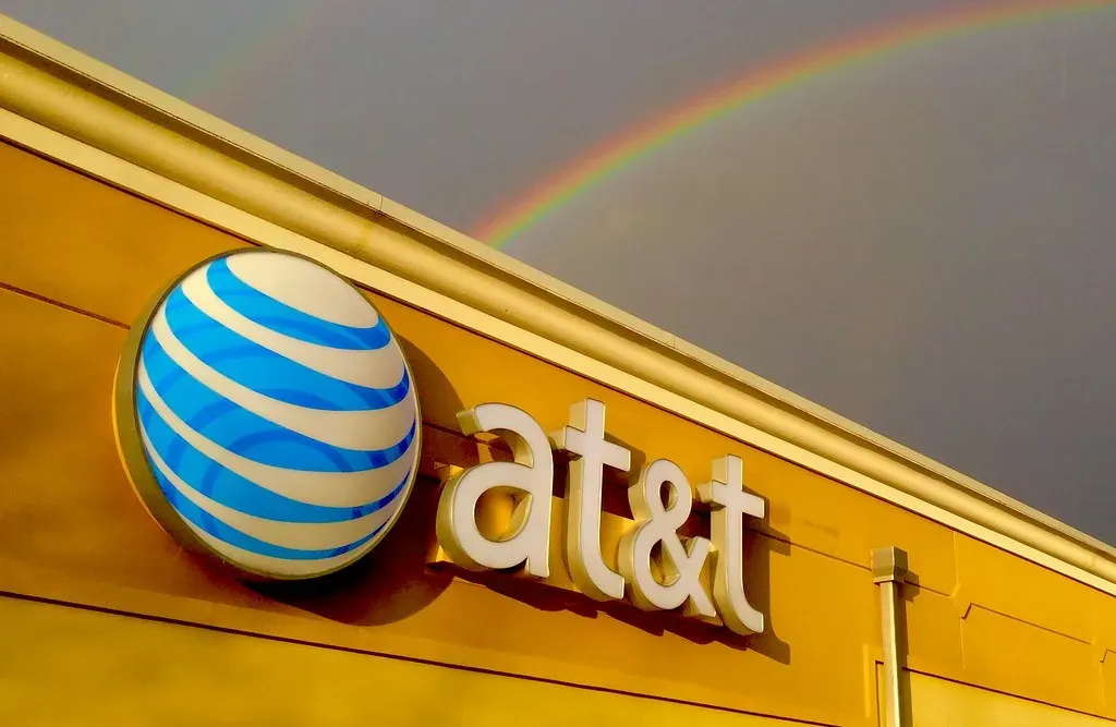 AT&T: The Telecom Giant That Betrayed Dividend Loyalists (Image Credits: Flickr)