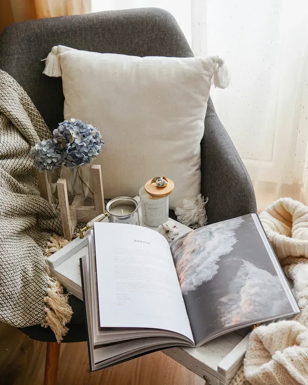 Books Displayed and Actually Read (Image Credits: Unsplash)