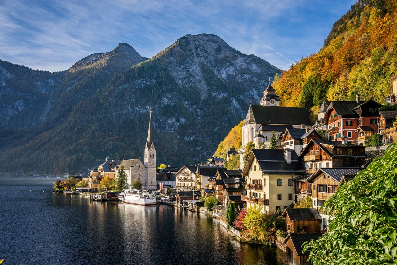 Hallstatt, Austria - The Alpine Lake Village (Image Credits: Pixabay)