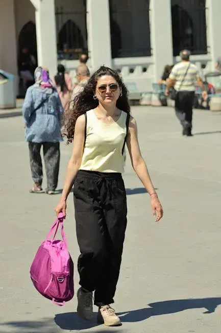 What the Smartest Travelers Actually Wear (Image Credits: Pexels)