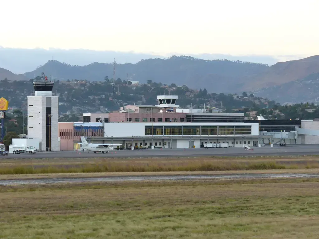 3. Toncontin International Airport, Honduras - The Pilot's Nightmare in the Mountains (Image Credits: Toncontin Airport terminal, CC BY 2.0)