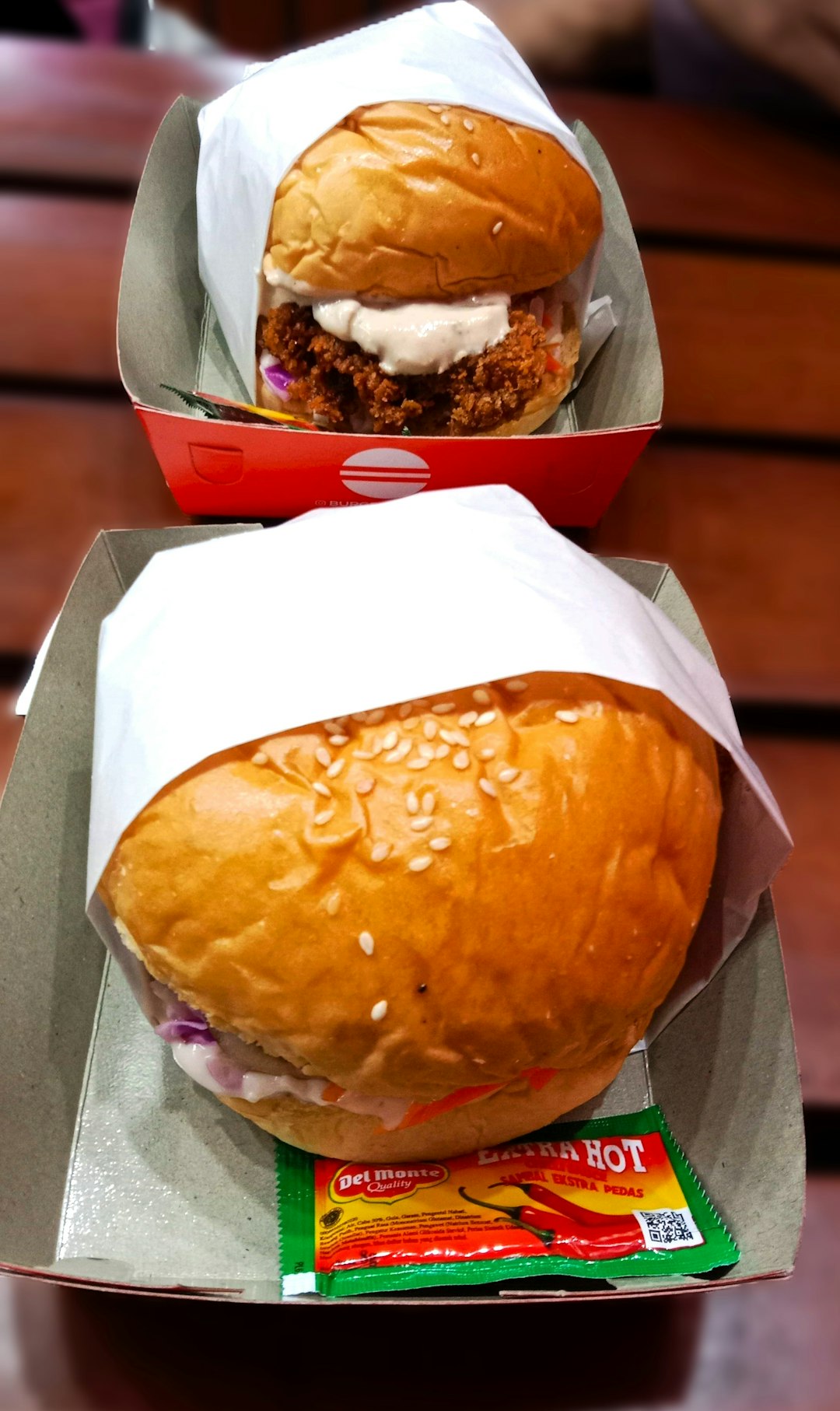 Burgers and Sandwiches Rule the Menu (Image Credits: Unsplash)