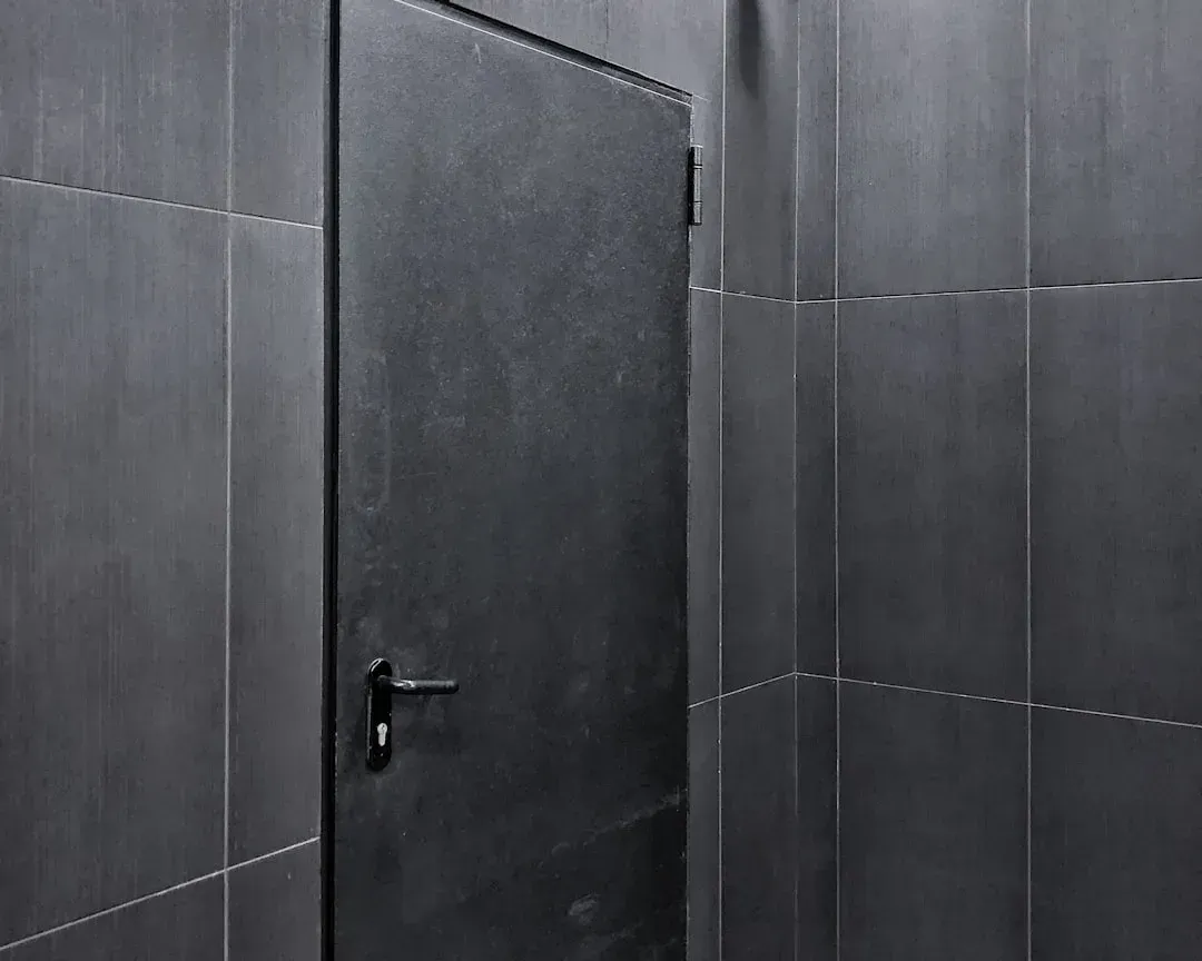Matte Black Hardware Everywhere (Image Credits: Unsplash)