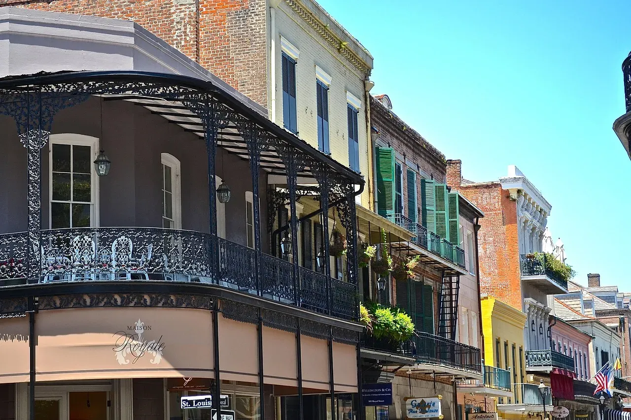 10. Side Streets Off Bourbon Street – French Quarter, New Orleans, USA (Image Credits: Pixabay)