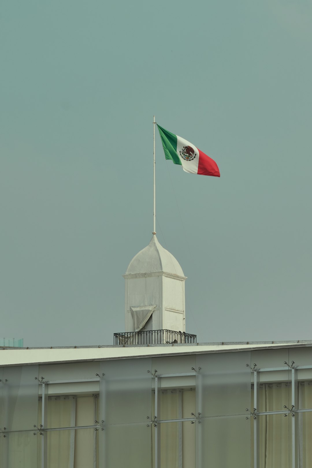 Mexico's Enduring Warmth Despite Tourism Pressures (image credits: unsplash)