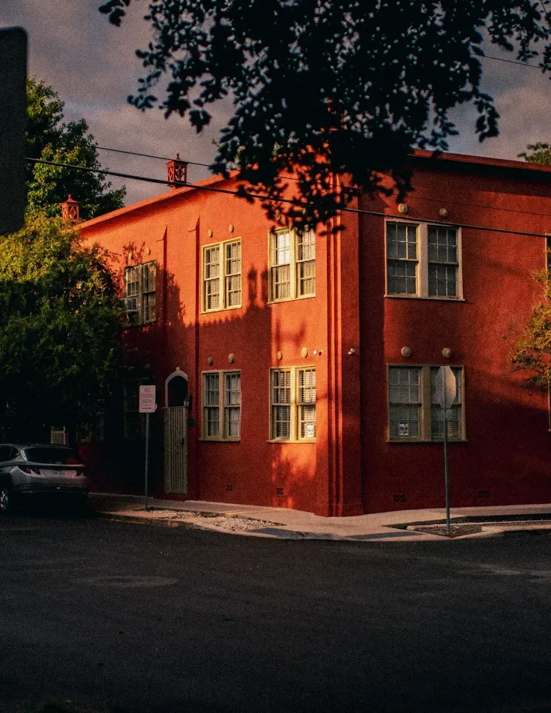 10. San Antonio's King William and Alamo Heights - The Quiet Correction (Image Credits: Unsplash)