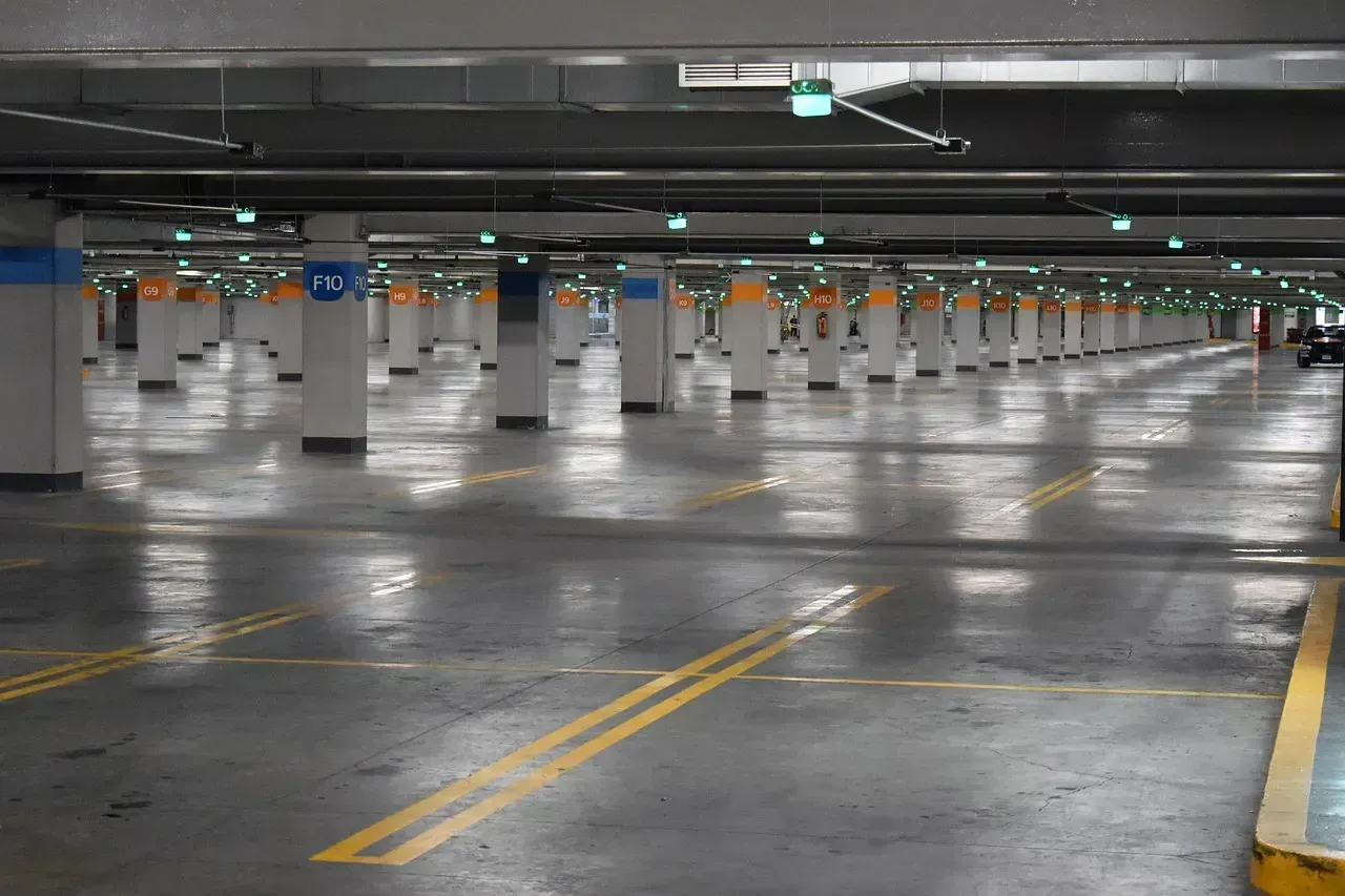 The Surprising Scale of America’s Dead Mall Problem (Image Credits: Pixabay)