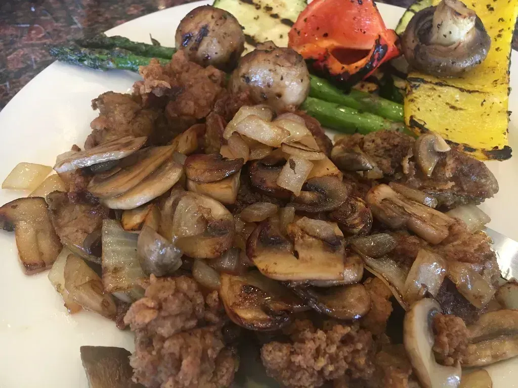 Liver and Onions (Image Credits: Flickr)