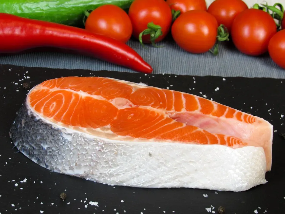 7. Raw Fish - The Same Rules Apply, and Yet People Still Do It (Image Credits: Unsplash)