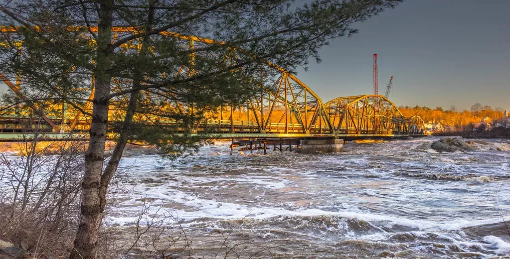 Coastal Cities on Every Continent: The Rising Tide of Urban Risk (Me in ME, Flickr, CC BY 2.0)