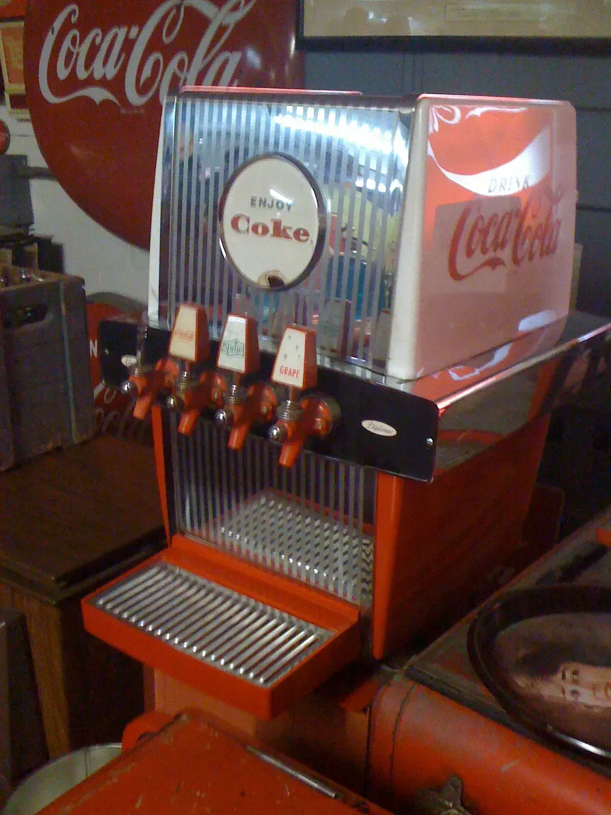 The Automated Future Behind the Counter (Image Credits: Wikimedia)