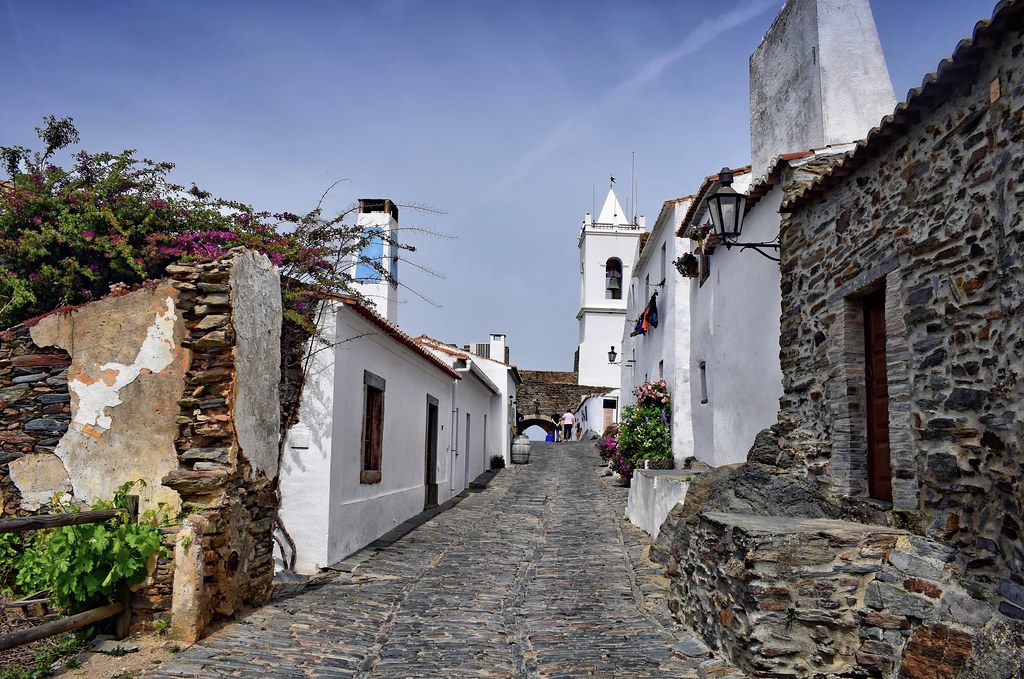 Monsaraz, Portugal - The Eagles' Nest Above Ancient Plains (Image Credits: Flickr)