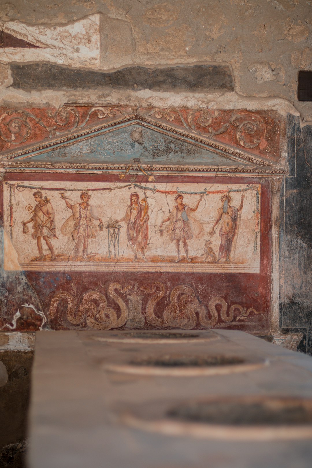Pompeii's Buried Treasures: Mythological Scenes Come to Light (image credits: unsplash)