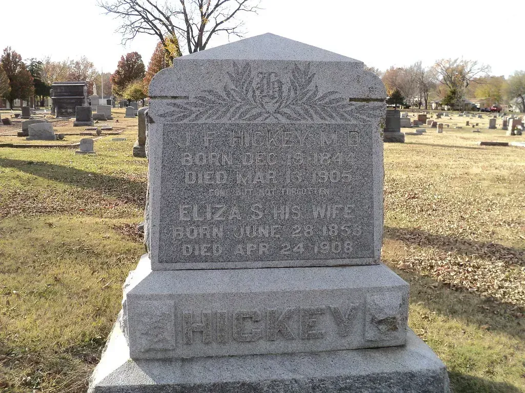 Homes Near Cemeteries or Funeral Homes (Image Credits: Flickr)