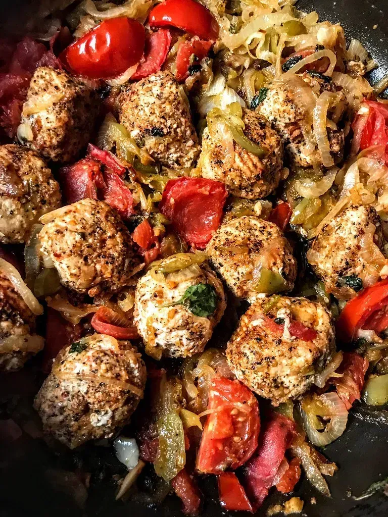 18. Meatballs in Tomato Sauce (Chic Bee, Flickr, CC BY 2.0)