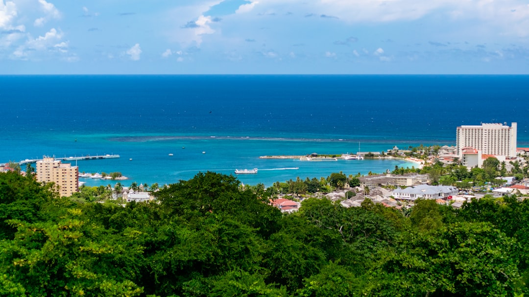 Jamaica: Persistent Tourist Safety Issues (Image Credits: Unsplash)