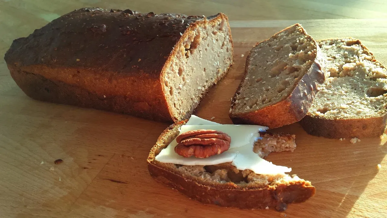 Classic banana bread (Image Credits: Pixabay)