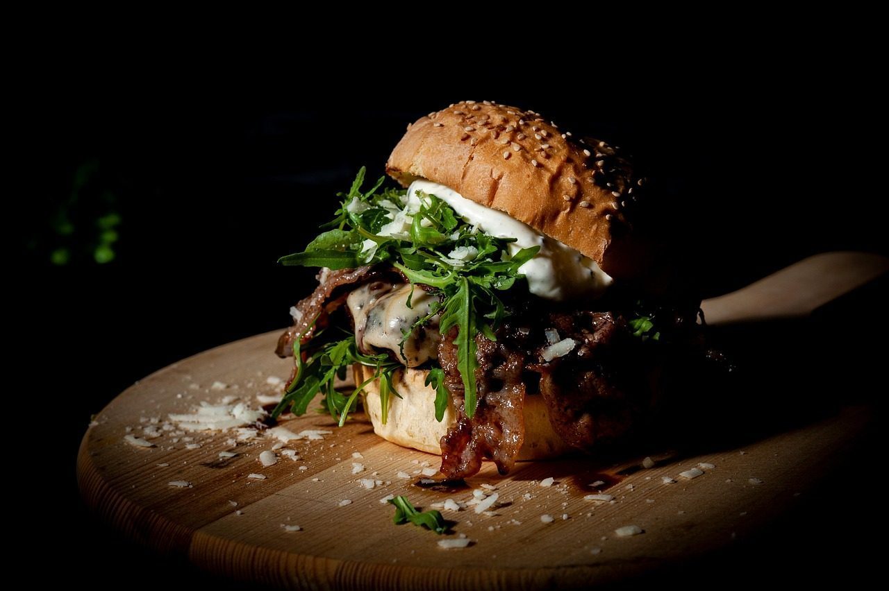 Gino's Hamburgers: The NFL Star's Restaurant Dream (Image Credits: Pixabay)