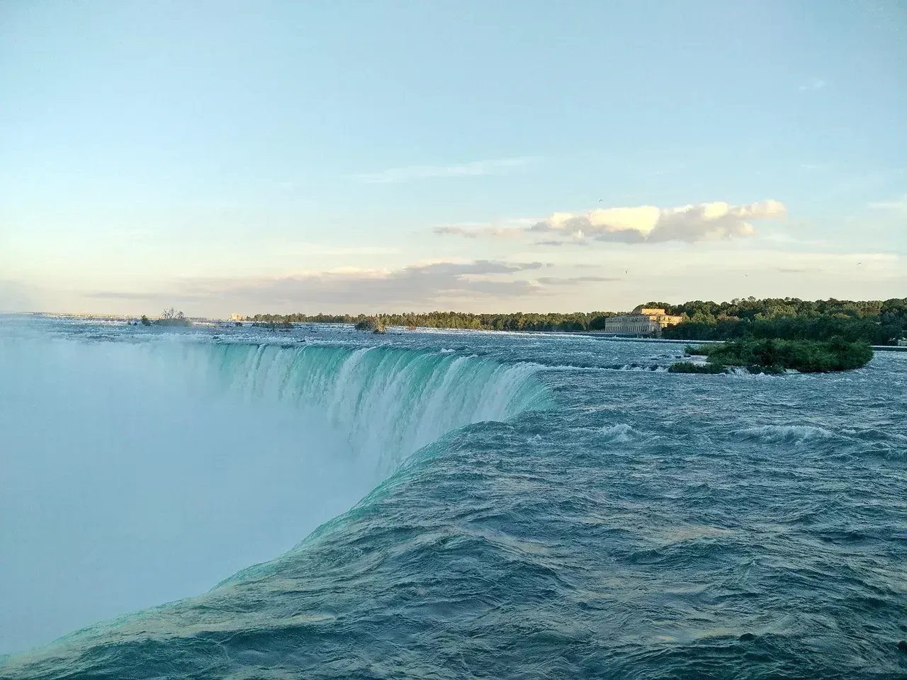 Niagara Falls, American Side (Image Credits: Pixabay)
